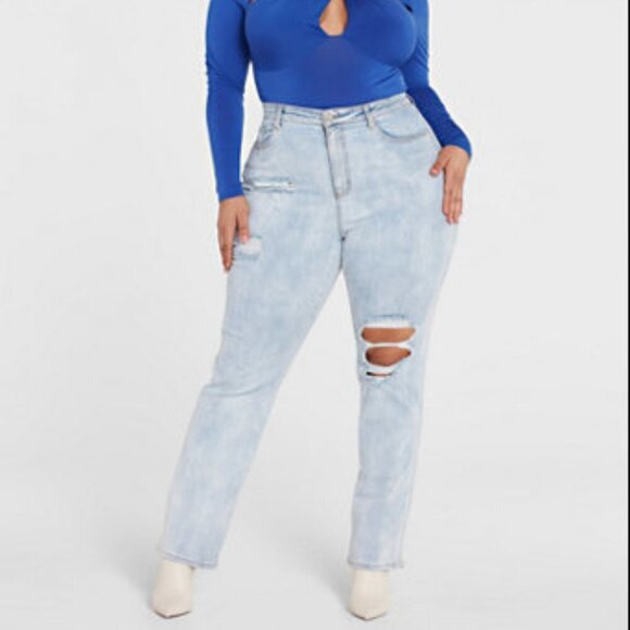 #3❤️ NWT HIGH RISE RIPPED KNEE STRAIGHT LEG JEANS - Picture 3 of 5